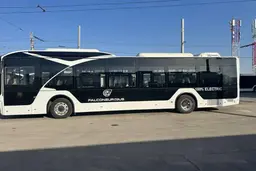 Large-capacity electric buses hit the routes of Urgench