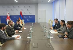 Армения и Грузия обсуждают сотрудничество в сфере транспорта и логистики