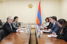 Армения намерена расширить сотрудничество с STMicroelectronics в полупроводниковой отрасли