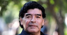 Какие машины выбирал Диего Марадона — от Ferrari до тягача Scania