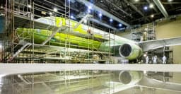 Как S7 Technics чинит самолёты: блогер побывал внутри ангара, где каждая деталь под контролем