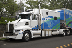 Почему США отказались от бескапотных грузовиков