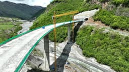 Стройка века растягивается: сложные туннели, уникальный арочный мост и самый дорогой участок дороги ещё не готовы