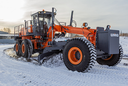 Russia Develops Country's Heaviest Motor Grader, the DZ-350