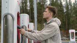 Электромобиль против автомобиля с ДВС: где реальная экономия