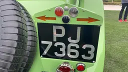 Как появились поворотники