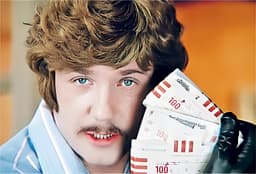 МВД: Мошенники убеждают россиян хранить наличные дома