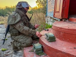 Создание противодроновых коридоров и обезвреживание мин: чем занимаются российские военные инженеры