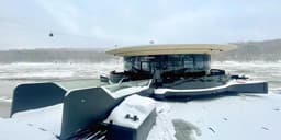 Плавучий причал «Лужники» для будущего маршрута электросудов установили в Москве