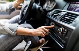 No fine: drivers explained the rules about headphones