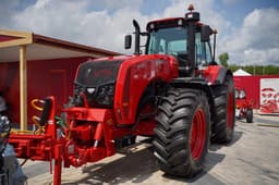 Three tractors from MTZ plant showcased at the "Kazan Agro 2026" exhibition