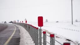 Тросовое ограждение на дороге Астана – Алматы предотвратило выезд авто на встречную полосу