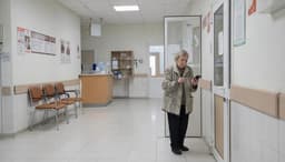 «Нарисуют диплом не хуже настоящего»: лжеврачей предлагают разоблачать по QR-кодам