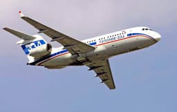 Потревожили старика: давно законсервированный Ту-334-100 красят для авиакомпании «Россия»