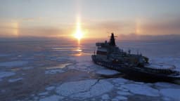 Атомному флоту лёд не страшен: ледокол «Сибирь» присоединился к проводке судов в обледеневшем Финском заливе