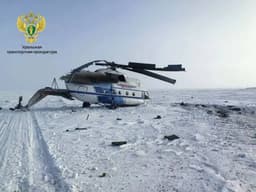 Вертолёт Ми-8 с вахтовиками перевернулся на Ямале при посадке