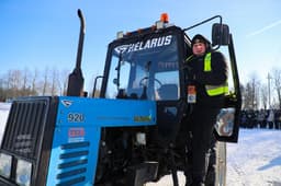 Уникальный биатлон для тракторов BELARUS: 3522 и 82.1 испытали зимнее бездорожье