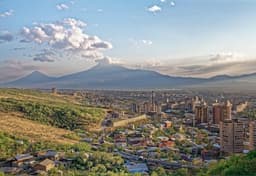 Los Angeles Times calls Armenia one of the most resilient economies in the region