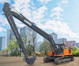 Гроза карьеров: гусеничный экскаватор от UMG получил мотор КАМАЗа и научился копать на 16 метров