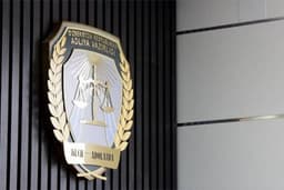 В Узбекистане изменили правила сбора за тонировку иностранных автомобилей