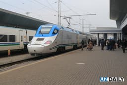 Passenger traffic of Uzbekistan's railways fell by almost a third