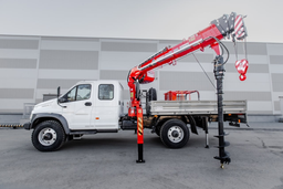 The "Rustrak" Plant Showed the New "Sadko-9" with a Drill and Crane