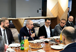 Пашинян заявил о «гарантированном коридоре»: железная дорога с Азербайджаном изменит экспорт Армении