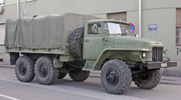 Зачем советскому вездеходу понадобился бензиновый V8