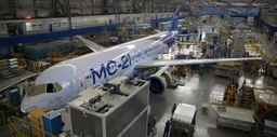 «Самолёт тяжеловат»: МС-21 могут сократить по пассажирам