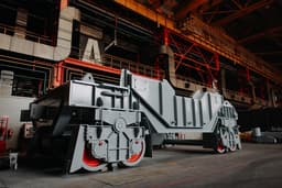 Огромный сталевоз для ковша весом 150 тонн разработали в России