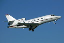 Самолёт Dassault Falcon министра обороны Британии потерял связь с GPS у границы России