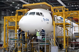 Ту-214 полетит со старым сертификатом — новые двигатели и двухчленную кабину отложили на потом