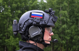Тактические наушники «Пётр» с шифрованной связью представили в России