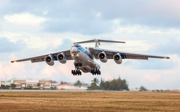 Транспортник Ил-76ТД-90ВД привёз в Россию необычный груз из Лаоса