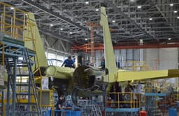 Производитель Су-57 и Су-35 удивил зарплатами: токарям готовы платить более 205 тысяч рублей