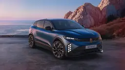 Renault actualiza el Megane E-Tech: el hatchback obtiene 500 km de autonomía y carga más rápida que Tesla