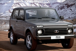 Ex ingeniero de AvtoVAZ: los faros LED en la Niva Legend actualizada aparecerán solo en la próxima actualización