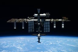 МКС подняли на 1,9 км: станцию экстренно скорректировали перед ключевыми миссиями