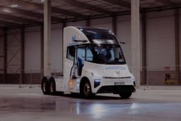 Конкурент Tesla Semi оказался в центре скандала: стартап Windrose обвиняют в задержках зарплат и пропаже грузовика