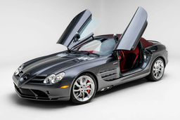 Легендарный Mercedes-Benz SLR McLaren с пробегом менее 10 тыс. км выставили на аукцион
