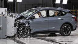Kia K4-седан получил высшую награду IIHS, а хэтчбек провалил один краш-тест