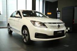 Составлен топ-10 самых доступных электромобилей России. В него вошли сразу три модели Tesla