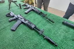 В России существенно доработали автомат АК-12, испытания модернизированной версии должны завершиться в июне