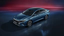 В России стартовали продажи бизнес-седана Dongfeng Aeolus Shine Max. Он может заменить Toyota Camry