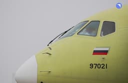 Для авиалайнера SJ-100 импортозаместили остекление кабины экипажа