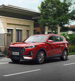 В России дилеров автомобилей припугнули штрафами за навязывание покупателям допуслуг