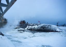 Новый российский атомный подводный крейсер «Генералиссимус Суворов» прибыл на базу