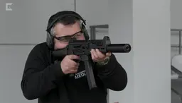 «Калашников» или тульский пистолет-пулемет: летчикам ВКС РФ подберут новое оружие