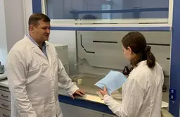 Скажите «нет» стирке: новосибирские ученые придумали самоочищающуюся ткань