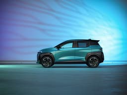 «Москвич» и «Атом» останутся без аккумуляторов? Южная Корея запретила поставку в Россию литий-ионных батарей